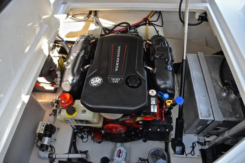 Slide: The Image of Engine compartment of 2018 Monterey 275 Sport Yacht with Volvo Penta 300 V8 engine. - 38