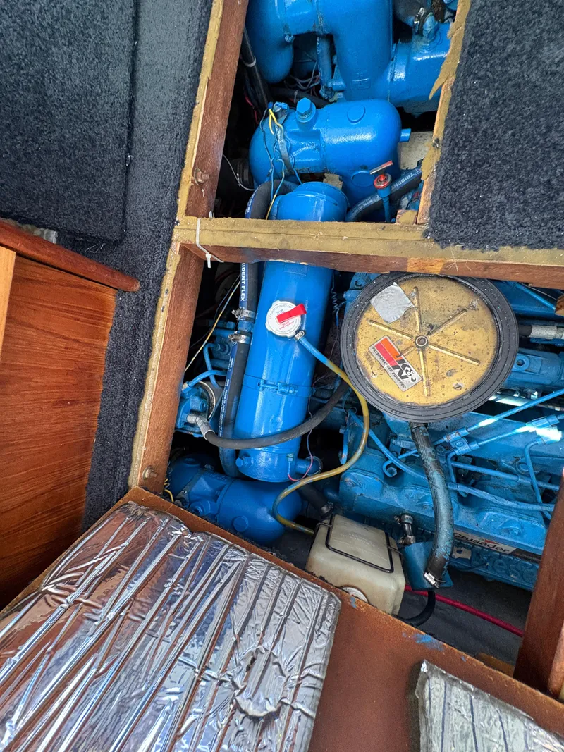 Slide: The Image of Carver 36 Aft Cabin Motor Yacht 1988 - 65