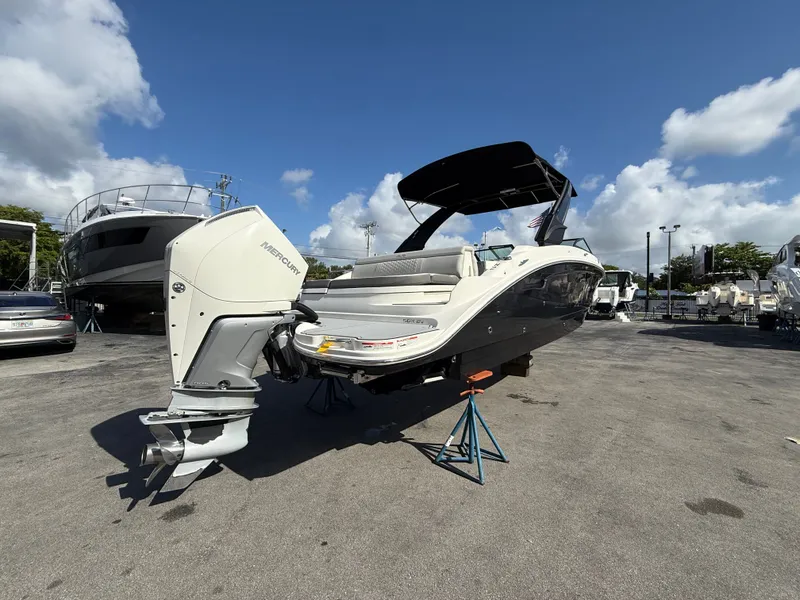 Slide: The Image of Sea Ray SDX 270 Outboard 2021 - 2