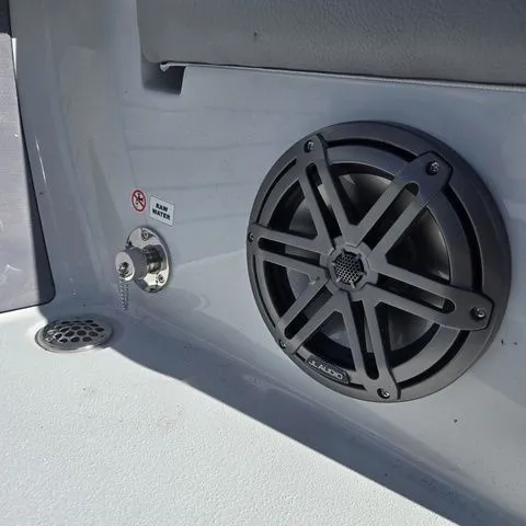 Slide: The Image of Pathfinder 2500 Hybrid 2025 - 32