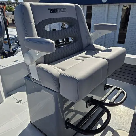 Slide: The Image of Pathfinder 2500 Hybrid 2026 - 24