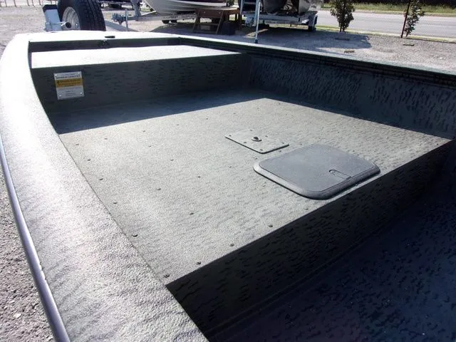 Slide: The Image of War Eagle 750 Gladiator 2026 - 7