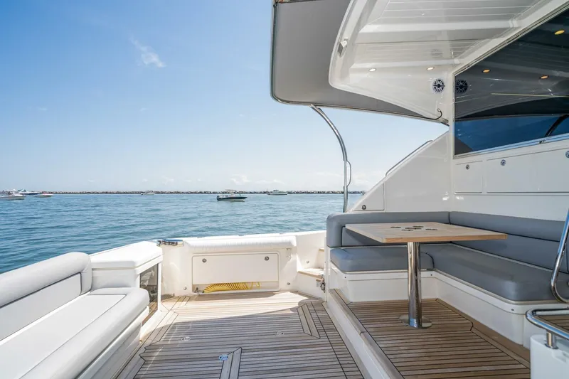 Slide: The Image of 2021 Riviera 575 Suv - Image 19 - 18