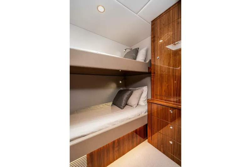 Slide: The Image of 2021 Riviera 575 Suv - Image 40 - 39