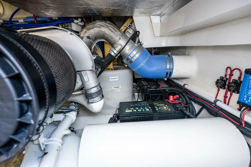 Slide: The Image of 2021 Riviera 575 Suv - Image 46 - 45