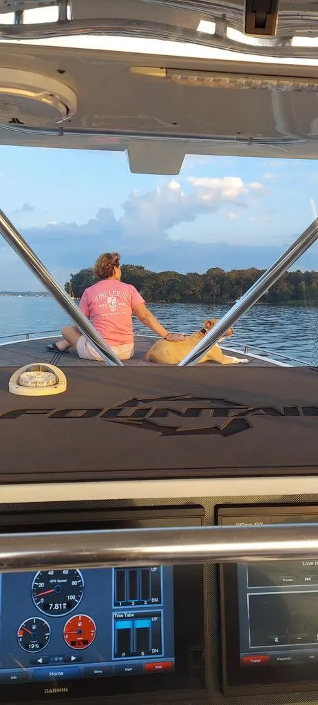 Slide: The Image of Fountain 38 Center Console 2011 - 16