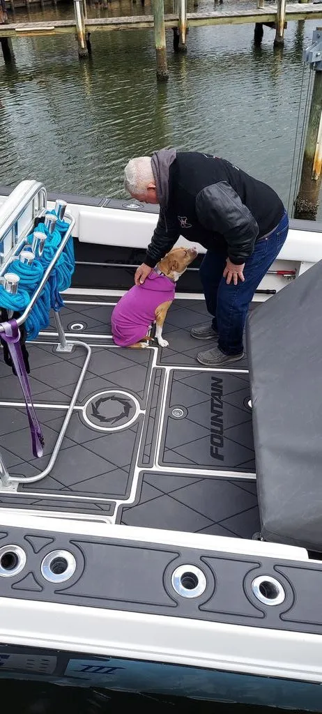 Slide: The Image of Fountain 38 Center Console 2011 - 18