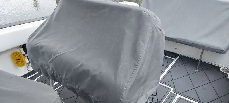 Slide: The Image of Fountain 38 Center Console 2011 - 20