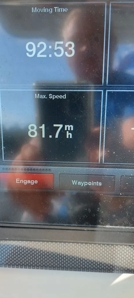 Slide: The Image of Fountain 38 Center Console 2011 - 7