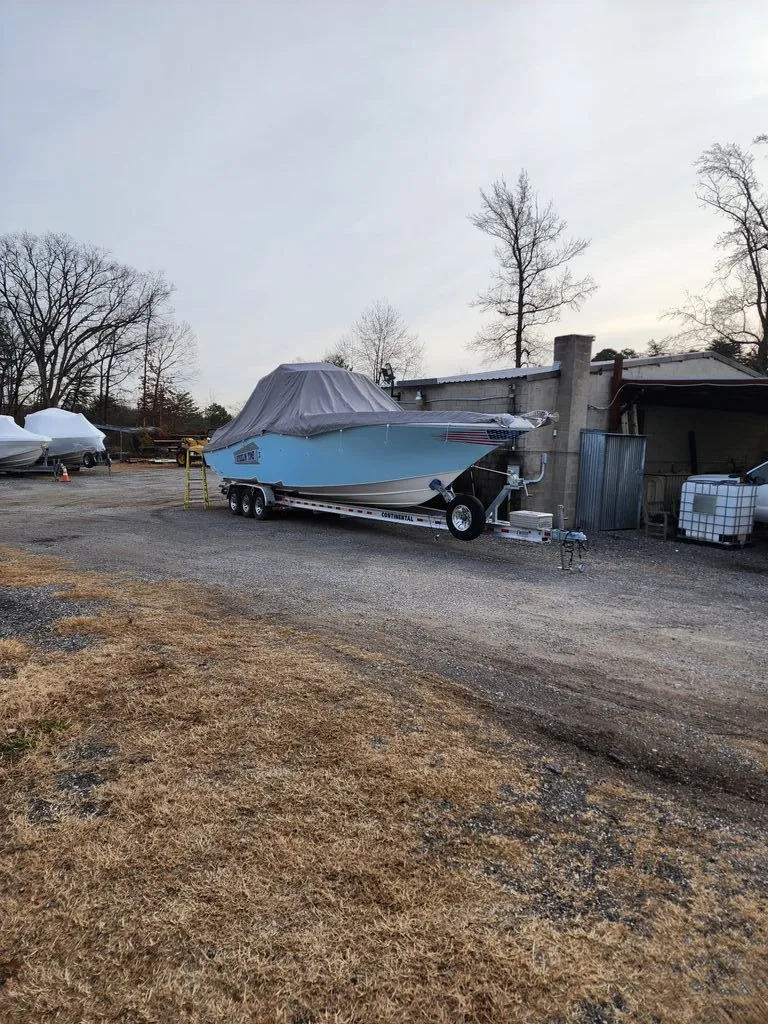 Slide: The Image of Fountain 38 Center Console 2011 - 8