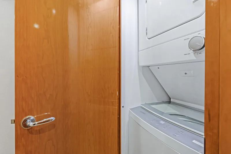 Slide: The Image of Hatteras 60 Convertible 2003 - 56