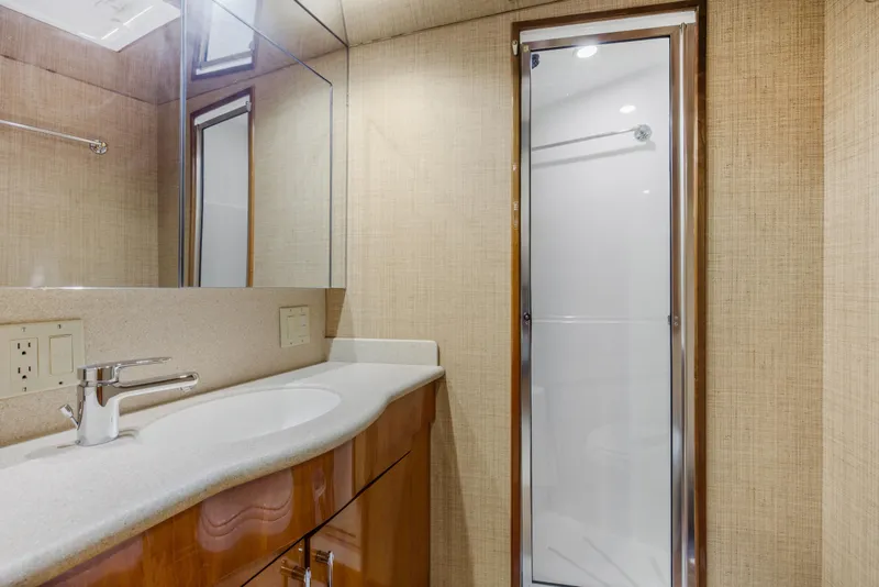 Slide: The Image of Hatteras 60 Convertible 2003 - 60