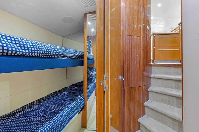 Slide: The Image of Hatteras 60 Convertible 2003 - 62