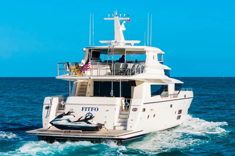 Slide: The Image of Johnson 93 Flybridge 2017 - 118