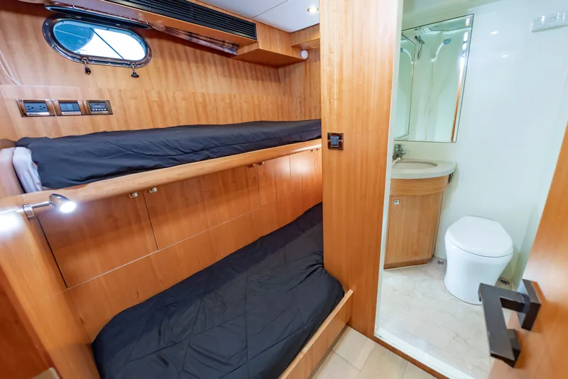 Slide: The Image of Johnson 93 Flybridge 2017 - 93