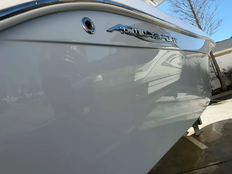 Slide: The Image of Aquasport 2500 Center Console 2021 - 37