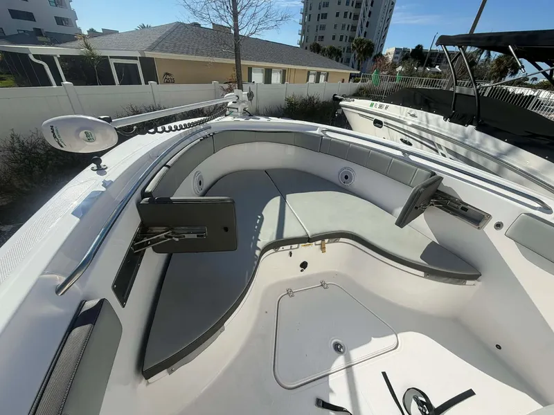 Slide: The Image of Aquasport 2500 Center Console 2021 - 7