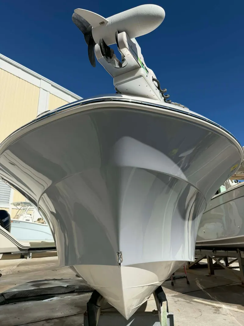 Slide: The Image of Aquasport 2500 Center Console 2021 - 9