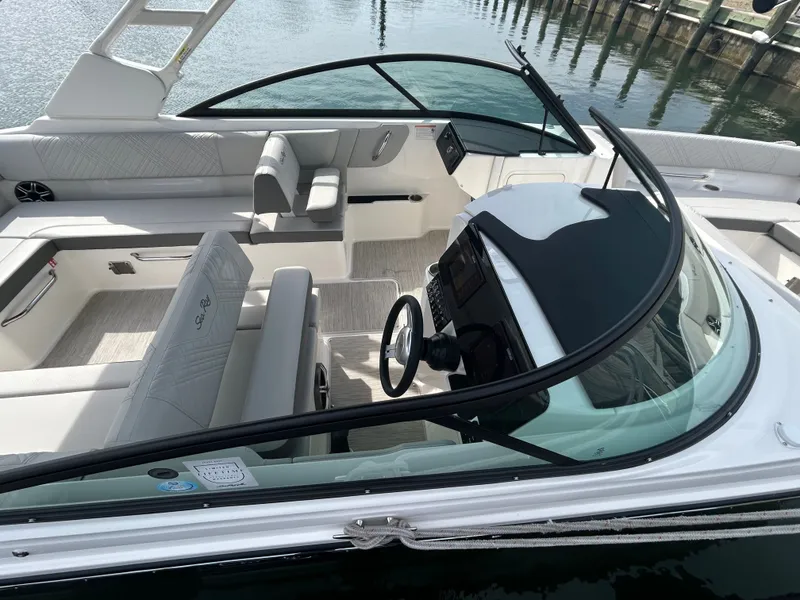 Slide: The Image of Sea Ray SDX 270 Outboard 2026 - 17