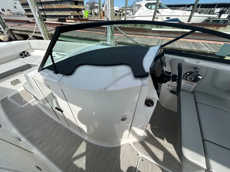 Slide: The Image of Sea Ray SDX 270 Outboard 2026 - 26