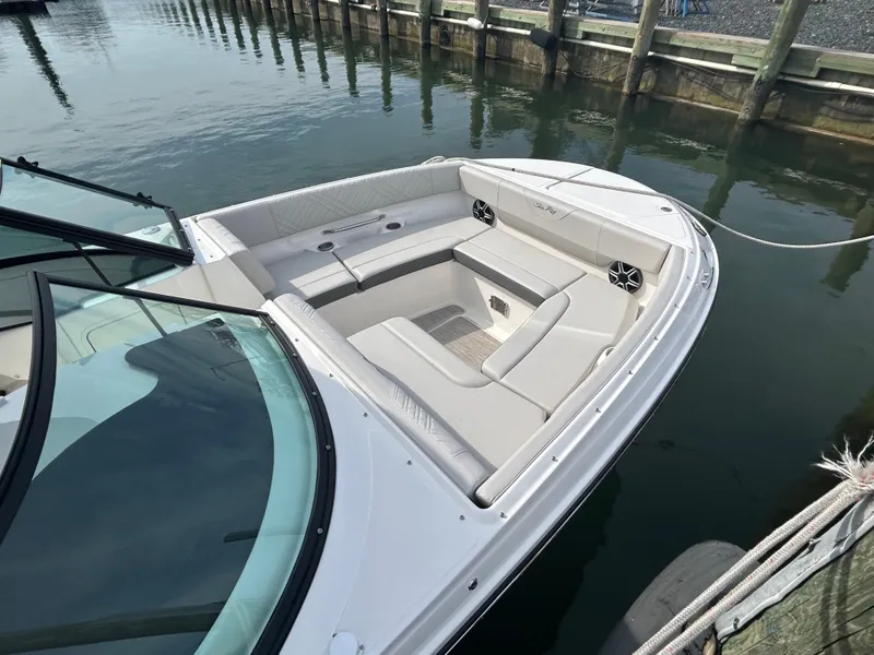 Slide: The Image of Sea Ray SDX 270 Outboard 2026 - 28