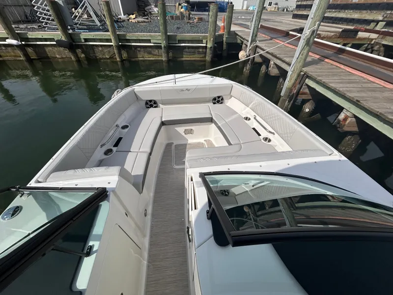 Slide: The Image of Sea Ray SDX 270 Outboard 2026 - 30