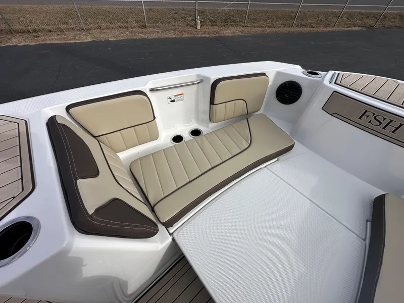 Slide: The Image of Yamaha 222 FSH Sport E 2026 - 5