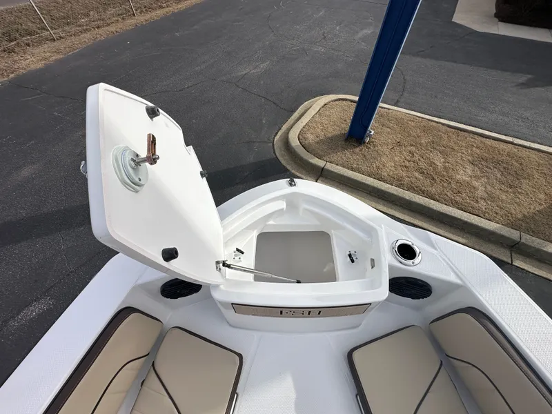Slide: The Image of Yamaha 222 FSH Sport E 2026 - 7