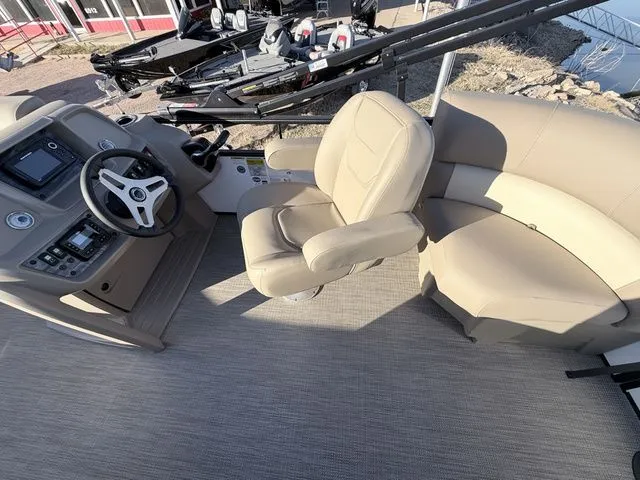 Slide: The Image of Starcraft LX 18 R 2026 - 13