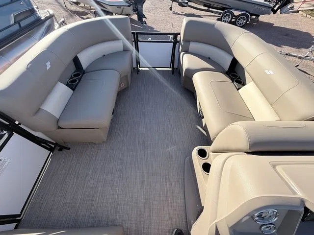 Slide: The Image of Starcraft LX 18 R 2026 - 7