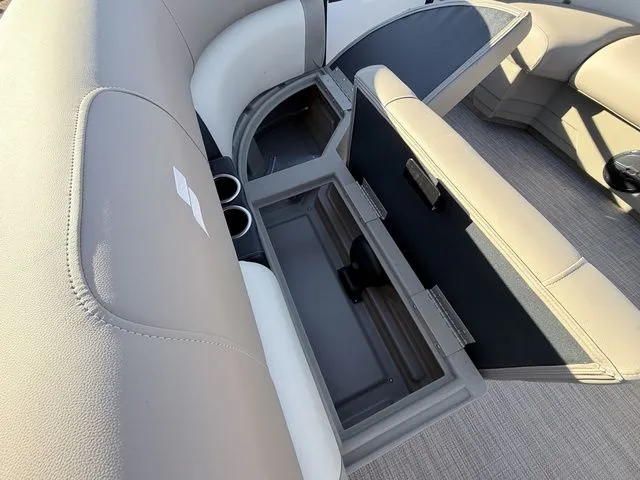 Slide: The Image of Starcraft LX 18 R 2026 - 8