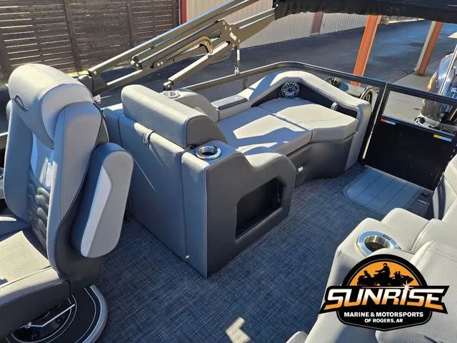 Slide: The Image of SunCatcher Elite 322SS 2026 - 14