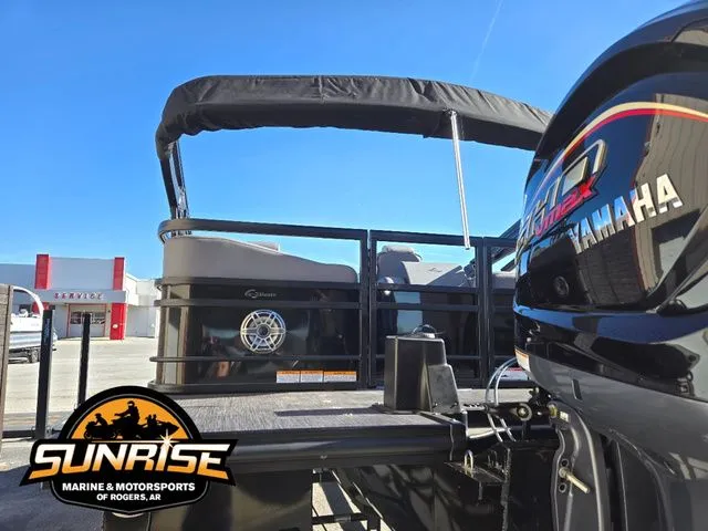 Slide: The Image of SunCatcher Elite 322SS 2026 - 22