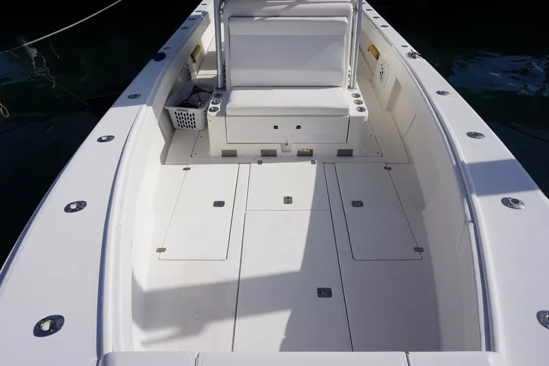 Slide: The Image of 2006 SeaVee 340i Open boat deck, spacious and well-equipped for fishing. - 13
