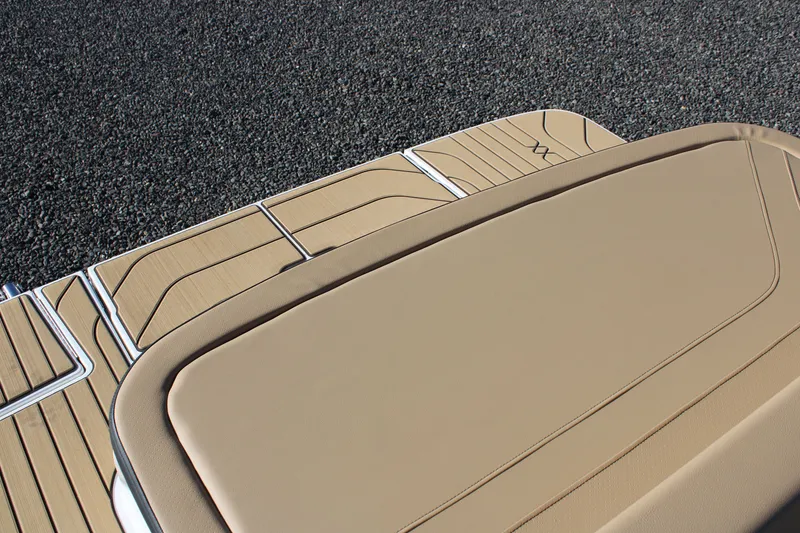 Slide: The Image of Sea Ray SPX 210 2026 - 7