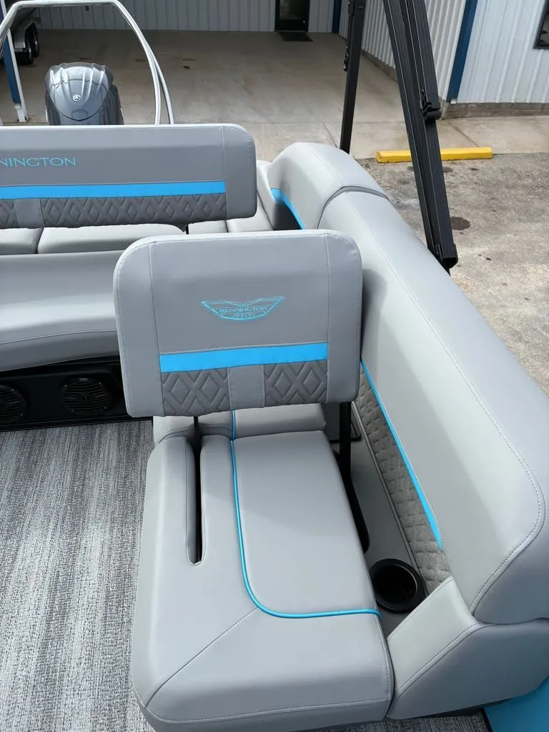 Slide: The Image of Bennington 22 M Swingback 2026 - 3