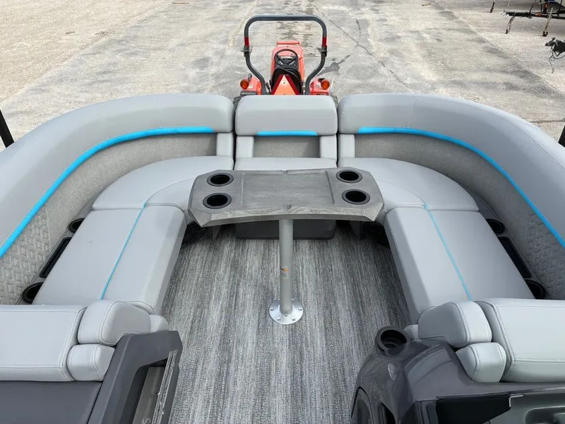 Slide: The Image of Bennington 22 M Swingback 2026 - 4