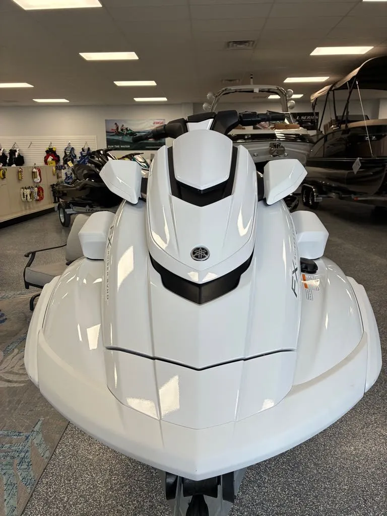 Slide: The Image of Yamaha FX Cruiser S.V.H.O. w/Audio 2026 - 5