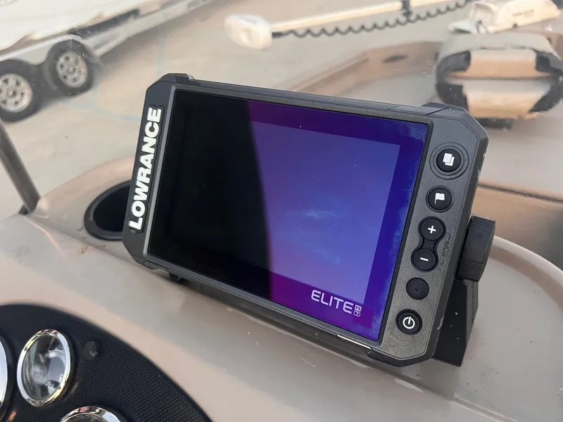 Slide: The Image of Excel 183 Bay Pro 2023 - 6