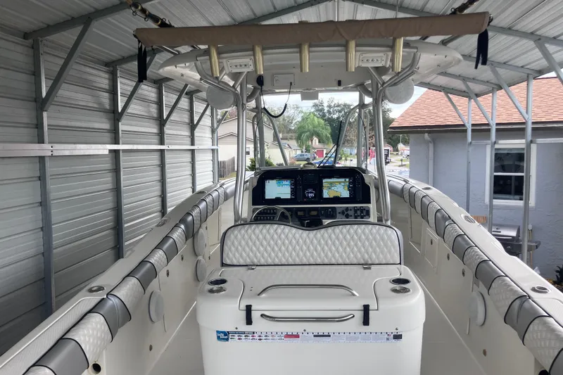 Slide: The Image of 2008 Hydra-Sports Vector 2900 CC boat interior with advanced navigation system. - 12