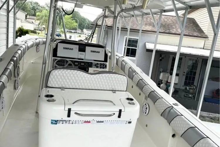 Slide: The Image of 2008 Hydra-Sports Vector 2900 CC boat on trailer in covered storage. - 4