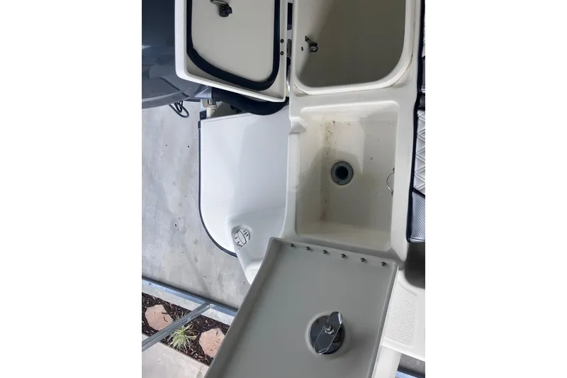 Slide: The Image of 2008 Hydra-Sports Vector 2900 CC boat sink and storage compartments. - 47