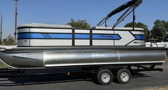 The Image of Bentley Pontoons Bolt 223 2026 - 1