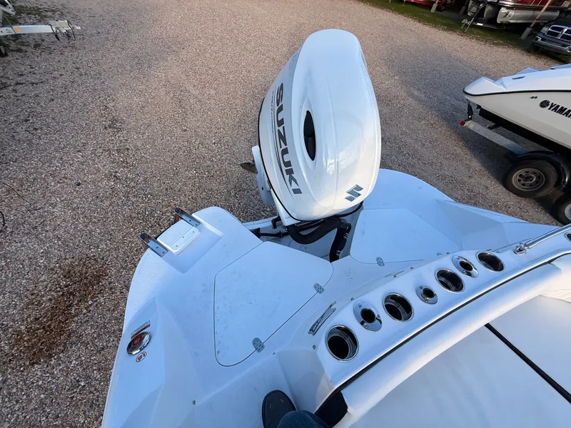 Slide: The Image of Stingray 212 SC 2026 - 44