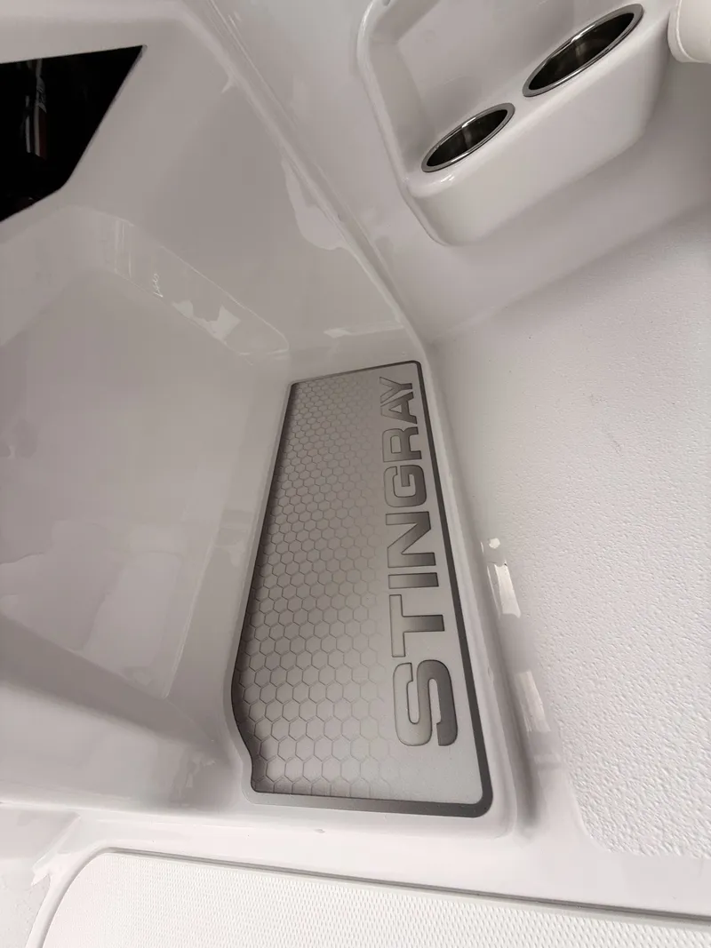 Slide: The Image of Interior of Stingray 172 DC boat, model year 2025. - 32