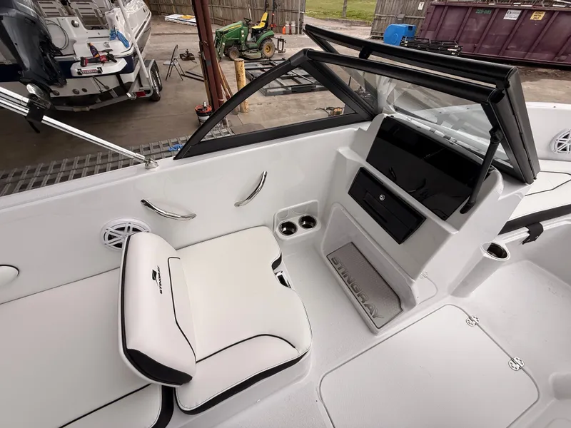 Slide: The Image of Stingray 172 DC 2026 - 24