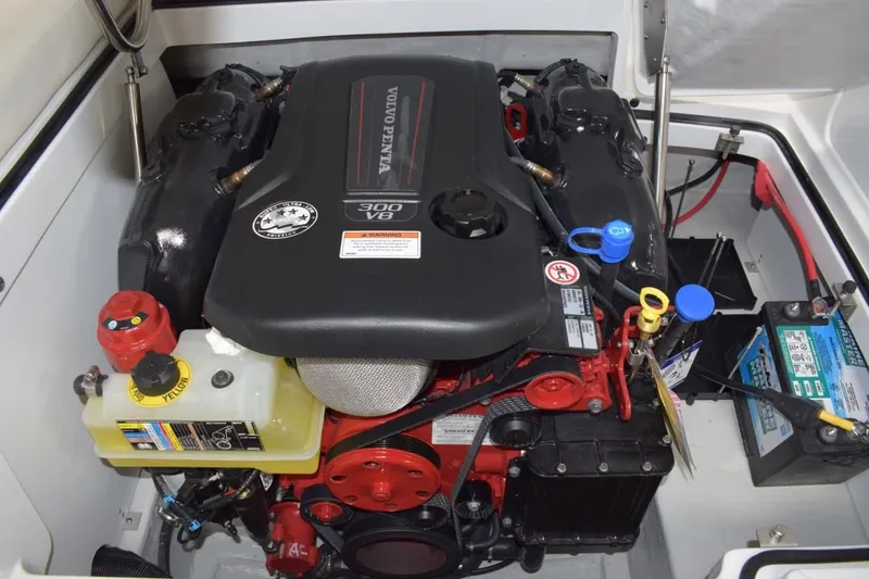 Slide: The Image of Cobalt 200S 2019 - 12