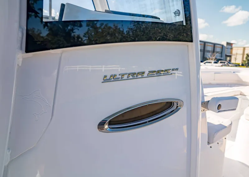 Slide: The Image of Sea Hunt Ultra 285 CB 2026 - 21