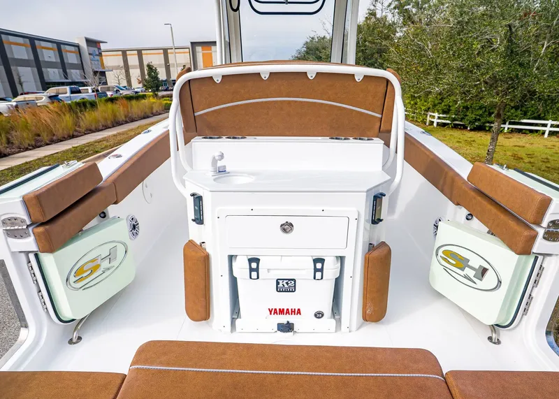 Slide: The Image of Sea Hunt Ultra 265 SE 2026 - 10