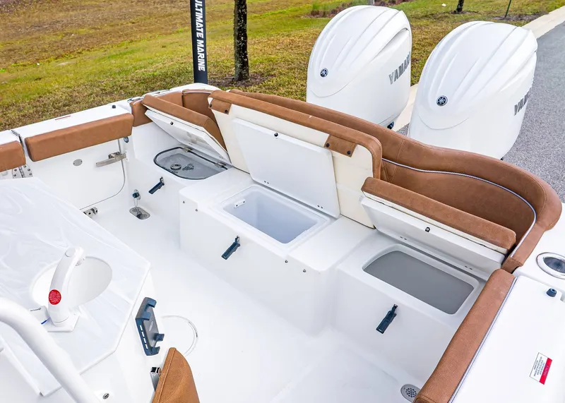 Slide: The Image of Sea Hunt Ultra 265 SE 2026 - 6